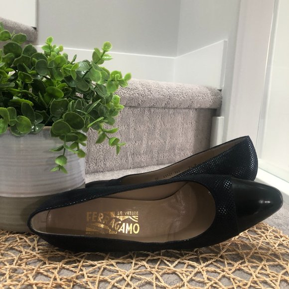 Franco Sarto Round Black Cap Toe Snake Print Pump 3" Heel Size 7.5 Navy Blue - Picture 10 of 11